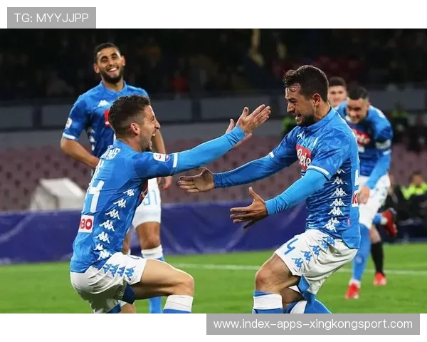 那不勒斯在主场展现强度，奥斯梅恩头顶脚踢全场焦点