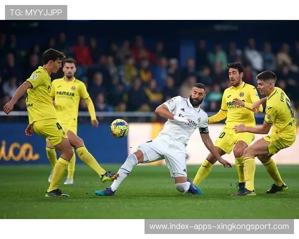 阿拉巴精准前插带动皇马进攻,整体推进效果显著 阿拉巴精准前插带动皇马进攻,整体推进效果显著