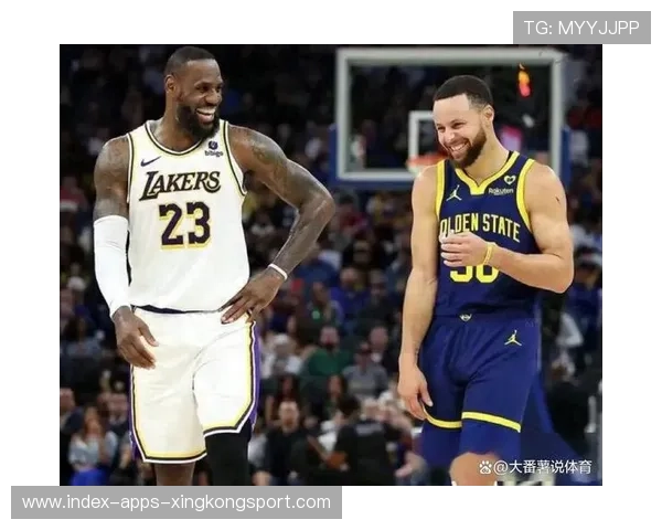 詹姆斯与库里巅峰对决，谁能笑到最后？，詹姆斯队和库里队阵容