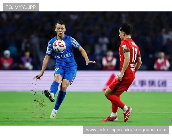 上海申花拉唐助攻队友头球破门，展现完美配合